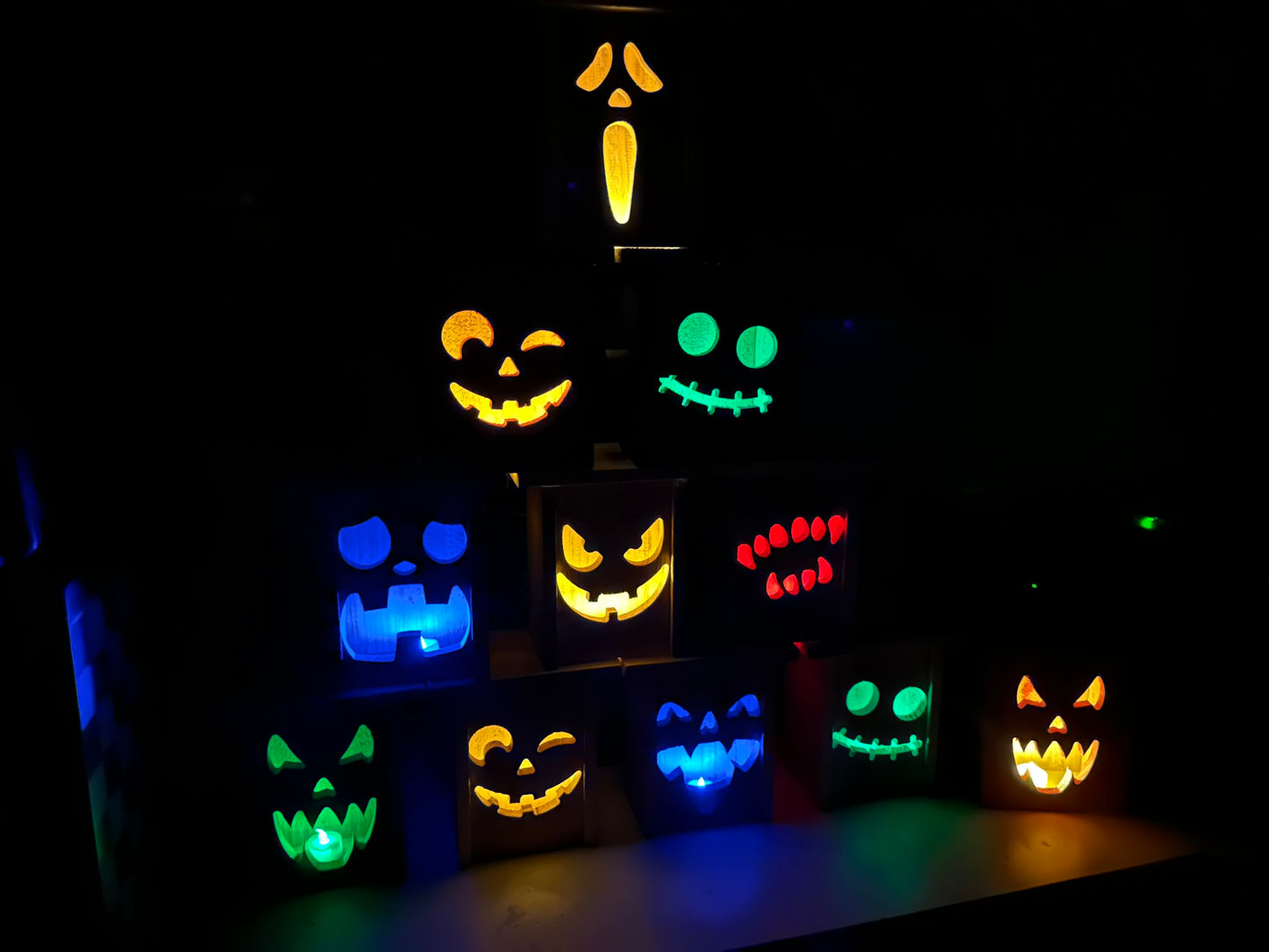 Jack-O-Lanterns With Interchangeable Faces